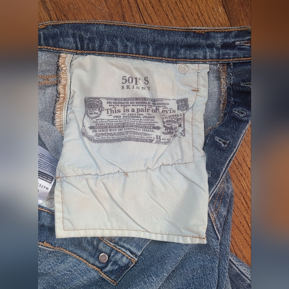 Like new Levis 501 S Skinny Jeans - Picture 8 of 9